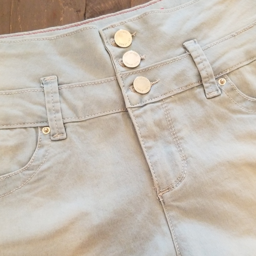 High Rise Shorts - Picture 3 of 3
